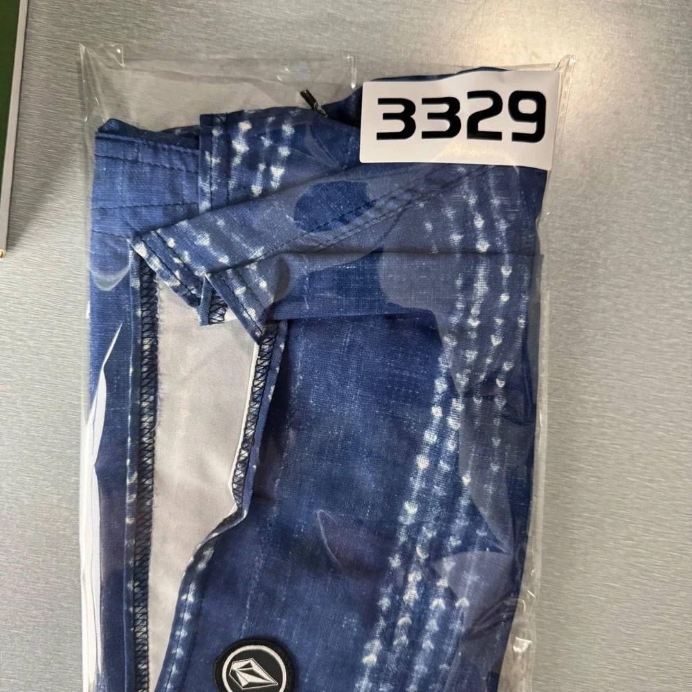Volcom Lido Carillo Boardshorts Mens 34‎ Blue White 4-Way Stretch Swim Trunks